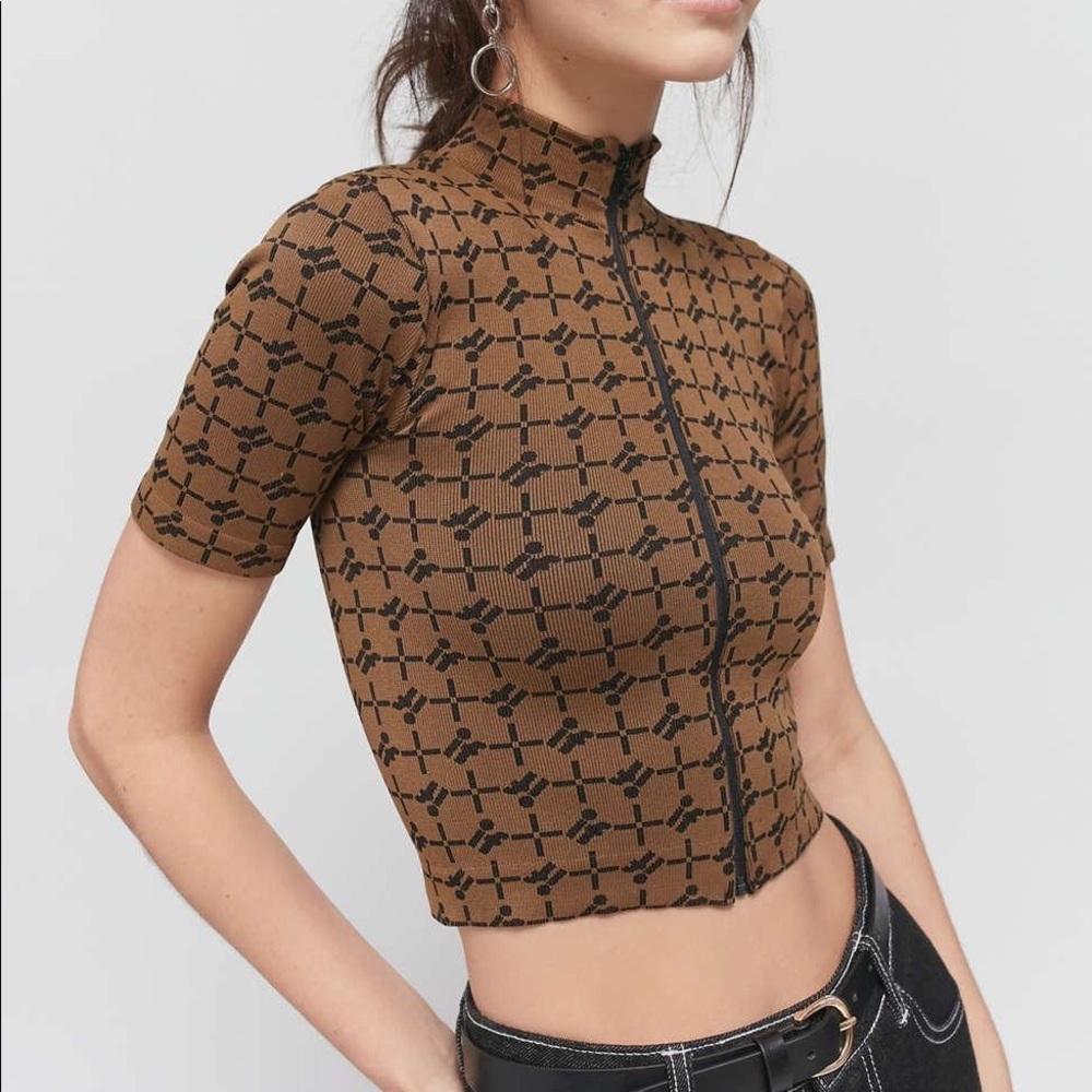 NWOT Urban Outfitters zip up brown cropped tee